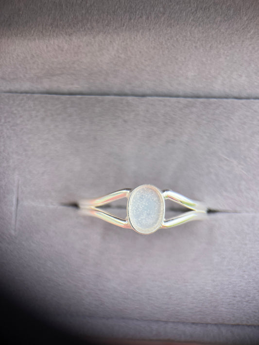 Split Shank Keepsake Ring