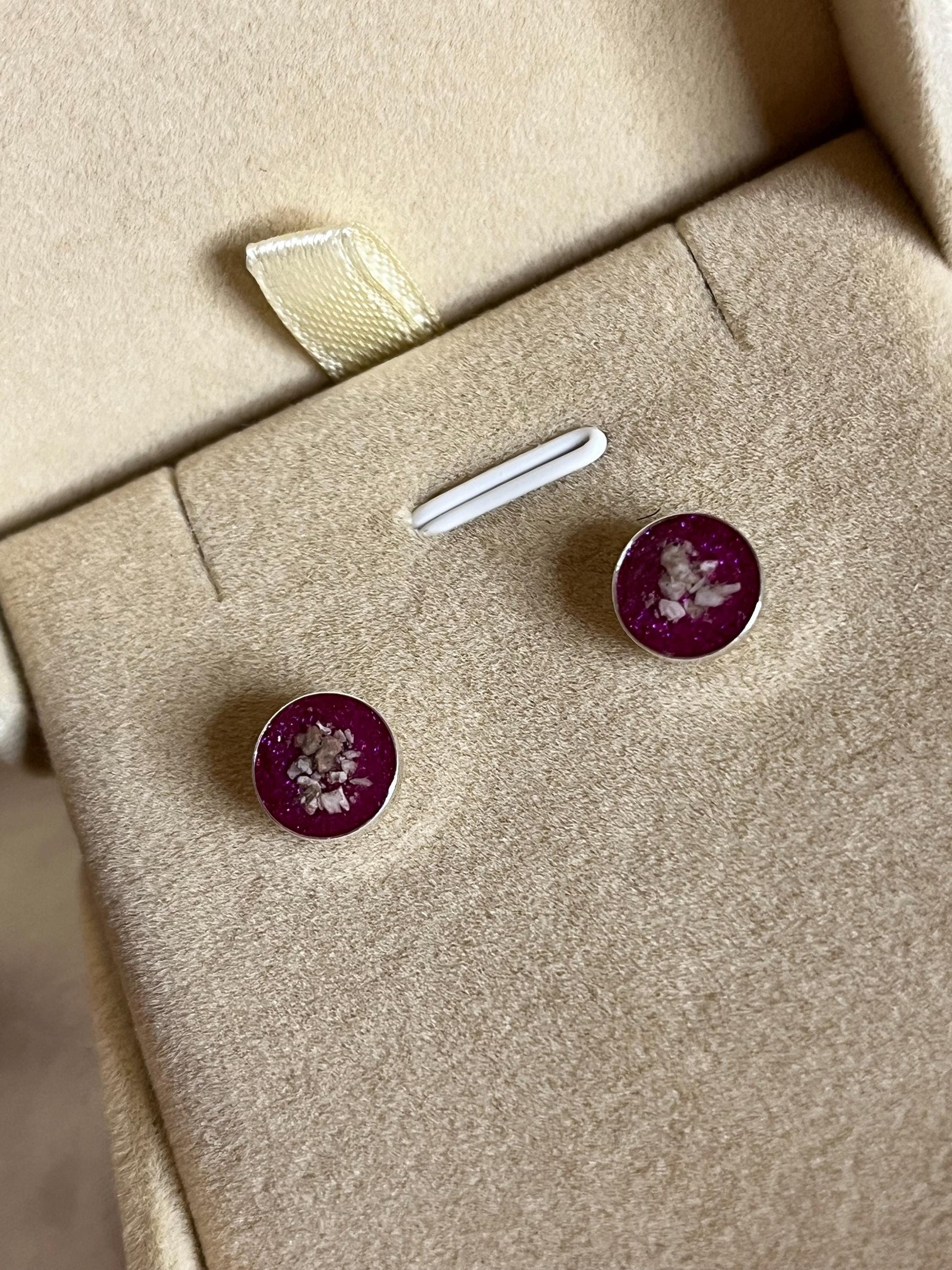Cremation Ashes Memorial Earrings Keepake, Keepsake Earrings, Ash Earrings, Cremains Earrings, Stud Earrings, Resin Earrings